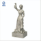 Femme polie par acier inoxydable de sculptures humaines grandeur nature abstraites modernes avec la statue de seau